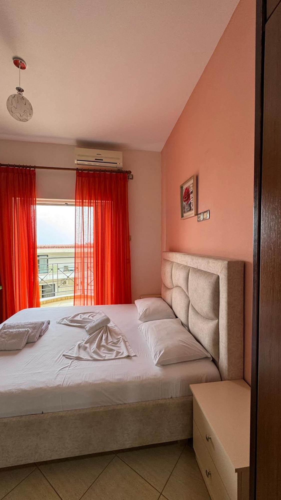 Unico Aparthotel Sarandë Exterior foto